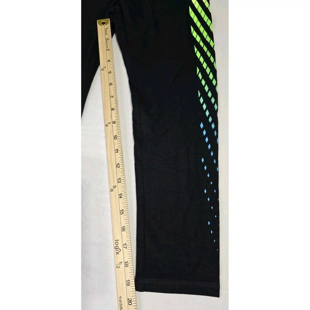 SO‎ Women's Small Black Yoga Capris